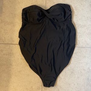 Liz Lange maternity swimsuit